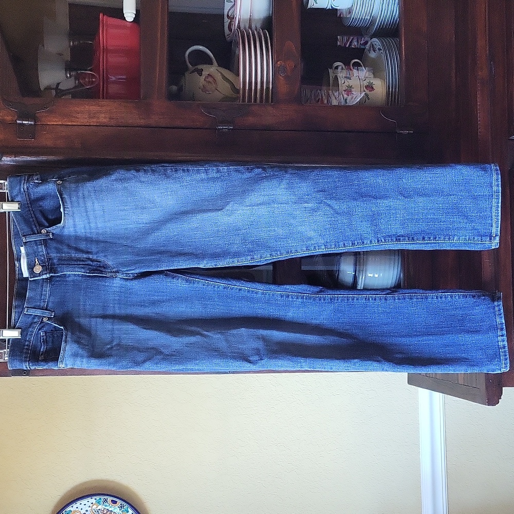 Levi's Classic Straight Leg Size 29
